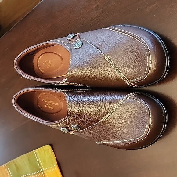 Clarks Shoes - Clarks Ashland Lane Q Ultimate Comfort Size 8 M Womens Red Wood Slip-on Brown